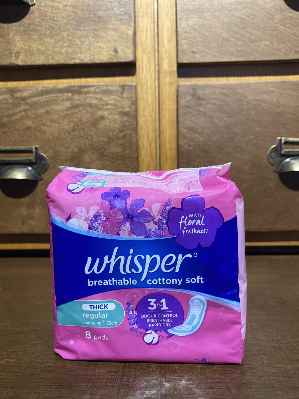 Whisper Cotton Regular Flow (23 cm) Non-wings 8's