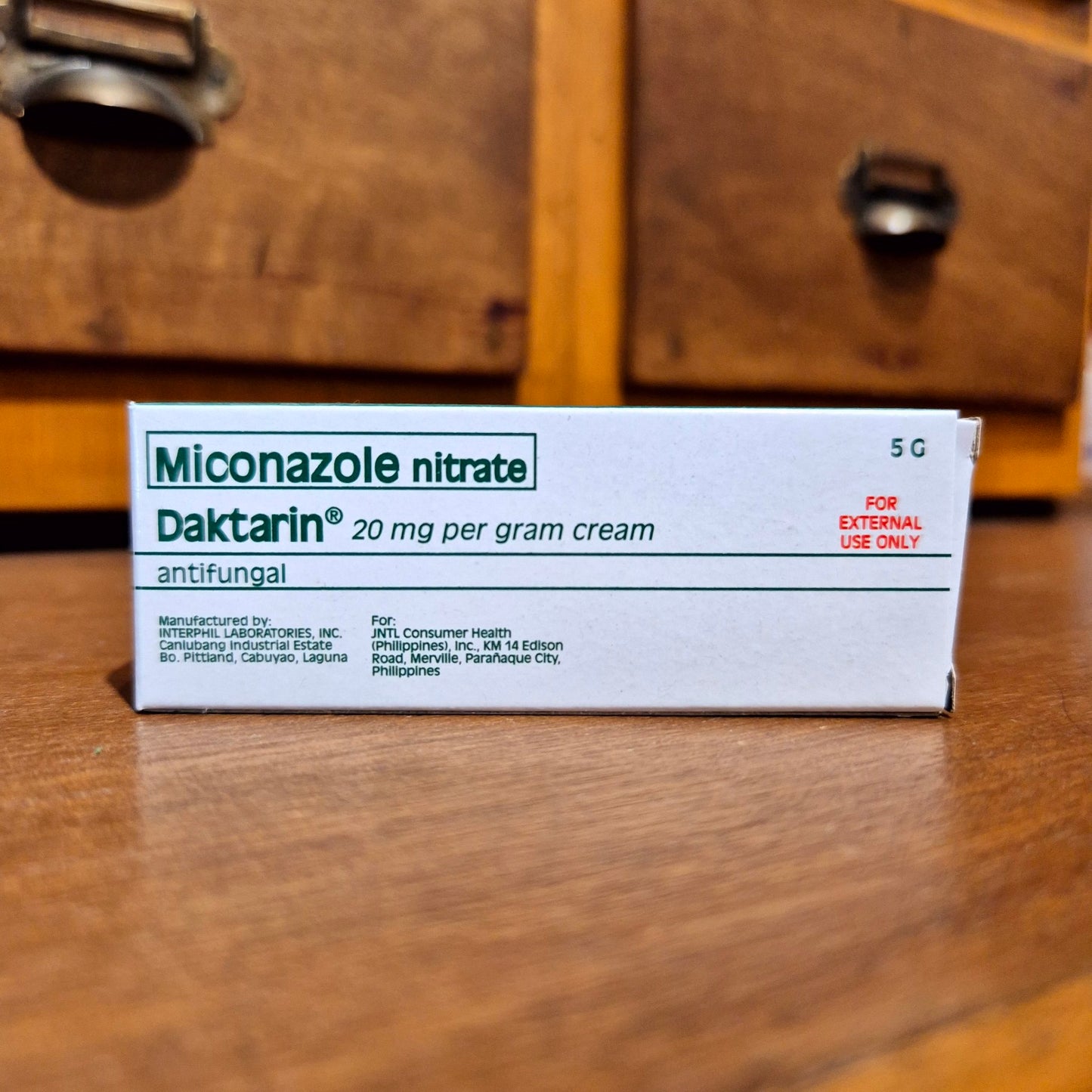 Miconazole nitrate (Daktarin) 20mg cream