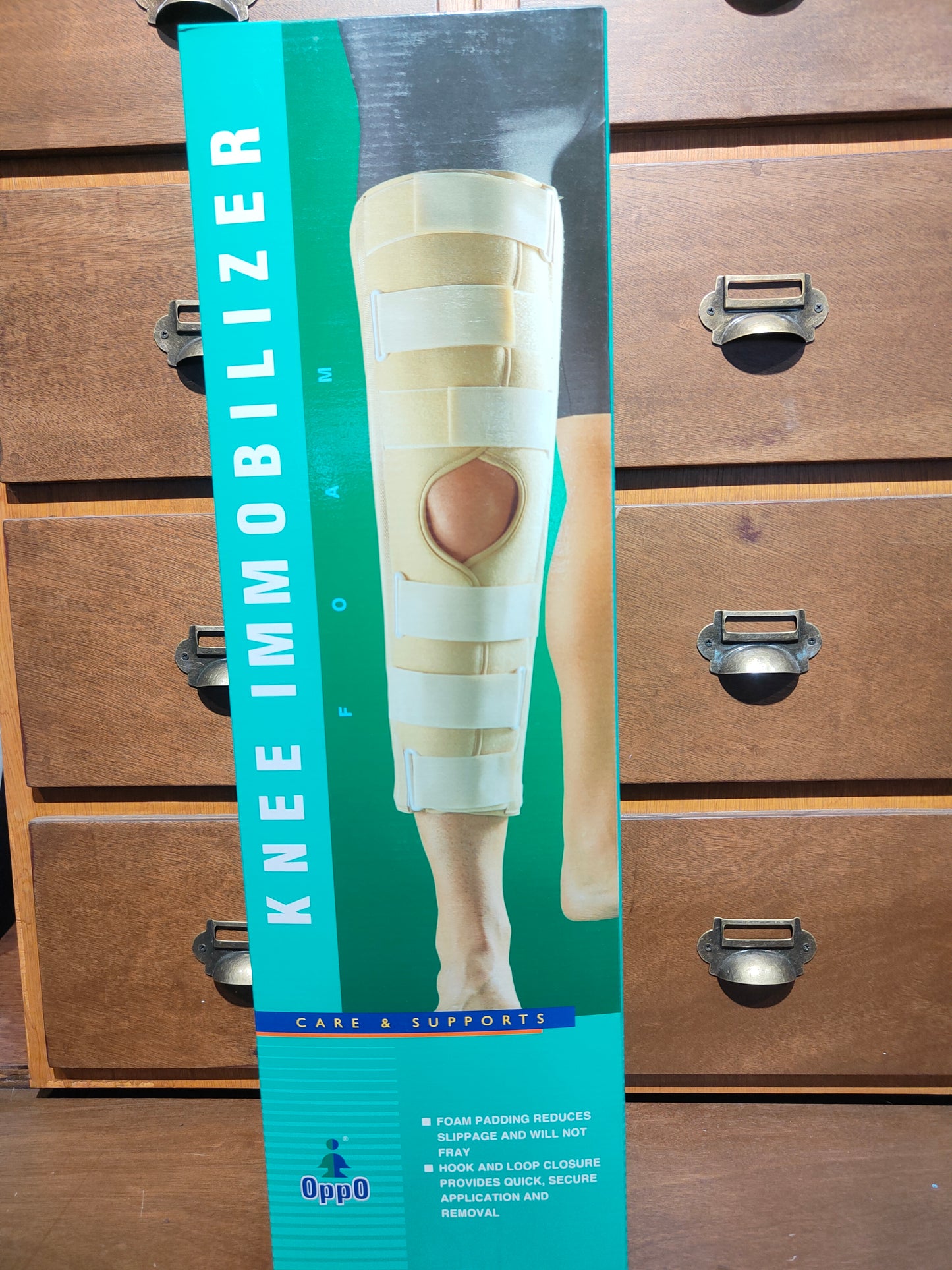 KNEE IMMOBILIZER M