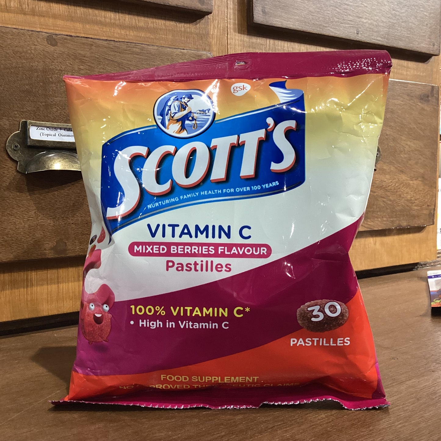 Scott's Vitamin C 30s Pastilles mixed berries