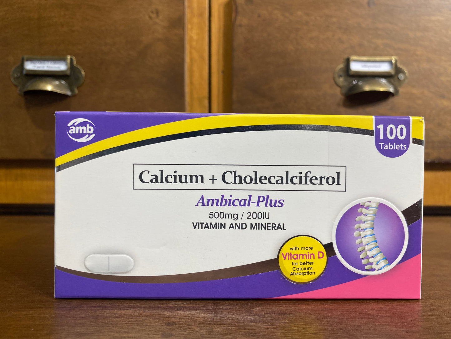 Calcium + Cholecalciferol (AMBICAL PLUS) 500mg/200IU Tab