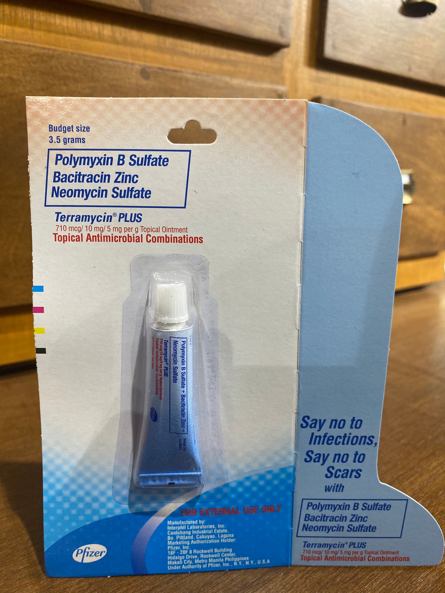 Polymyxin B + Sulfate Bacitracin Zinc + Neomycin Sulfate (Terramycin Plus) 710mcg/ 10mg/ 5mg per g, 3.5g Topical Ointment"