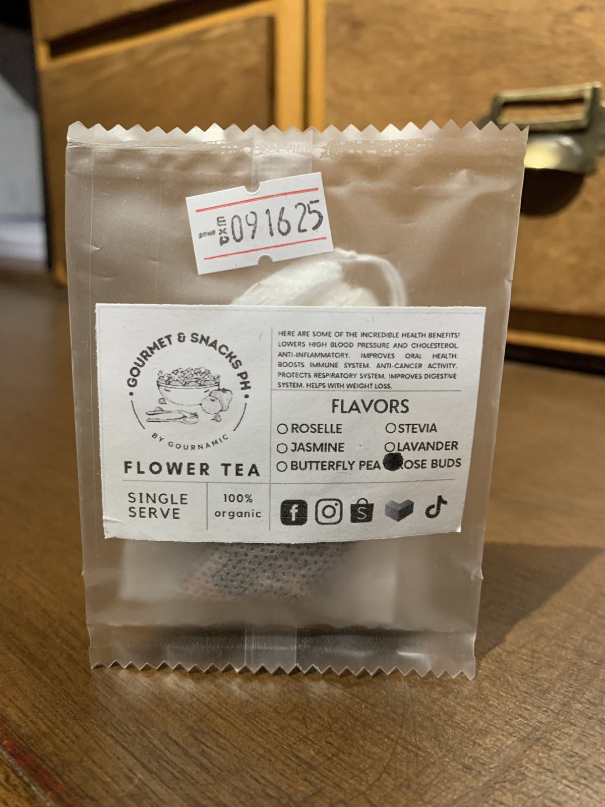 Rosebuds (tea bag)