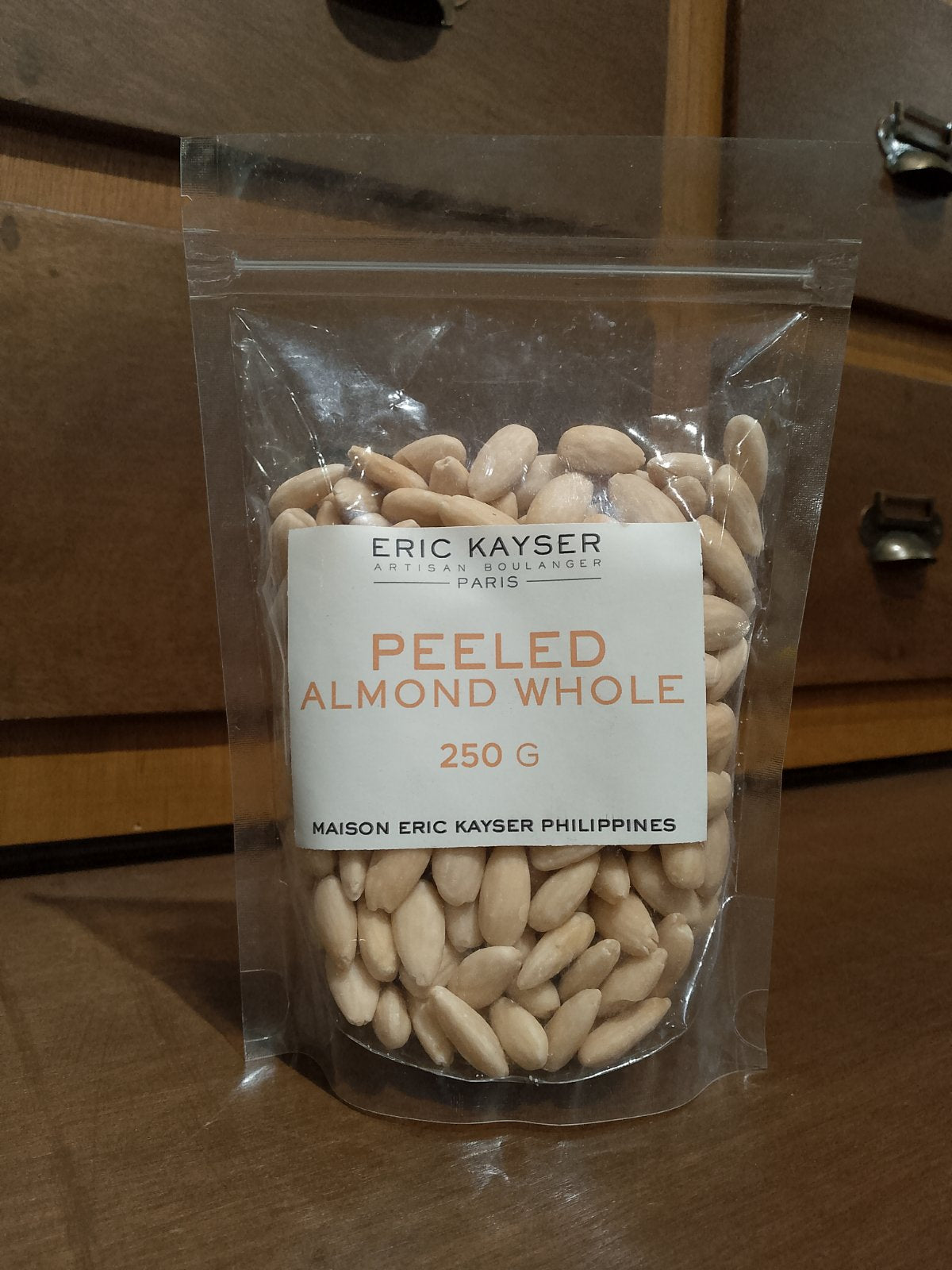 EK Peeled Almond Whole 250g